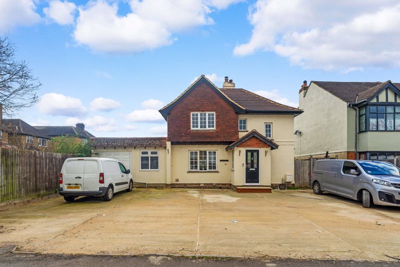 4 bed detached house for sale in Malden Road, Cheam, Sutton SM3, £