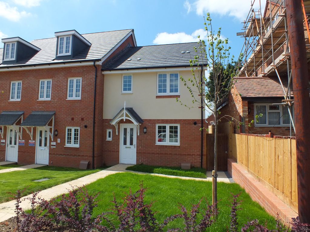 3 bed end terrace house to rent in Cintra View, Northumberland Avenue