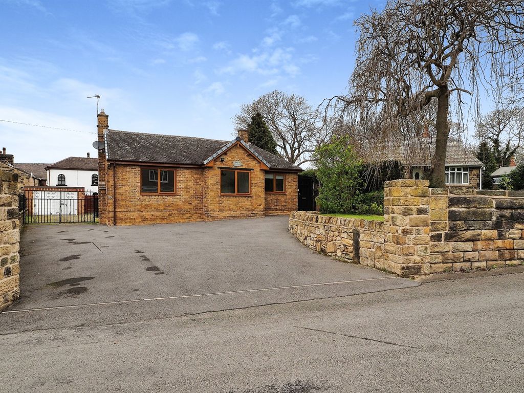 3 bed detached bungalow for sale in Spring Lane, Carlton, Barnsley S71