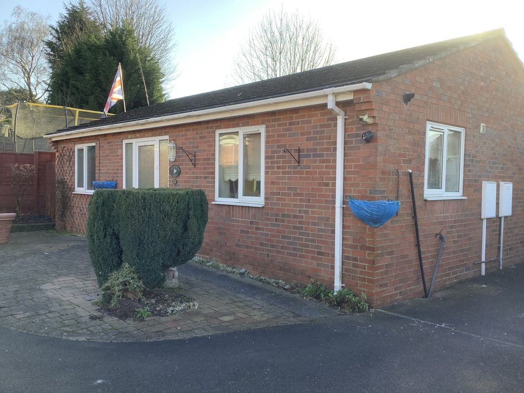 2 bed bungalow for sale in Stanhope Road, Swadlincote DE11 Zoopla