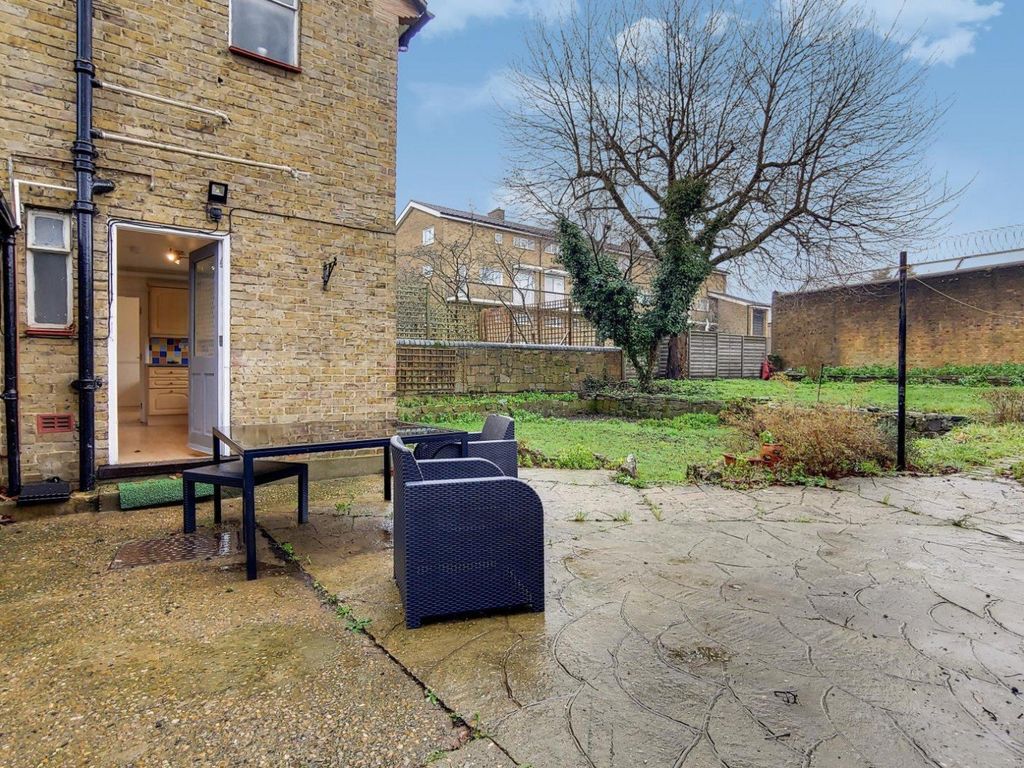 5 bed detached house to rent in Heathfield Road, Wandsworth SW18 Zoopla