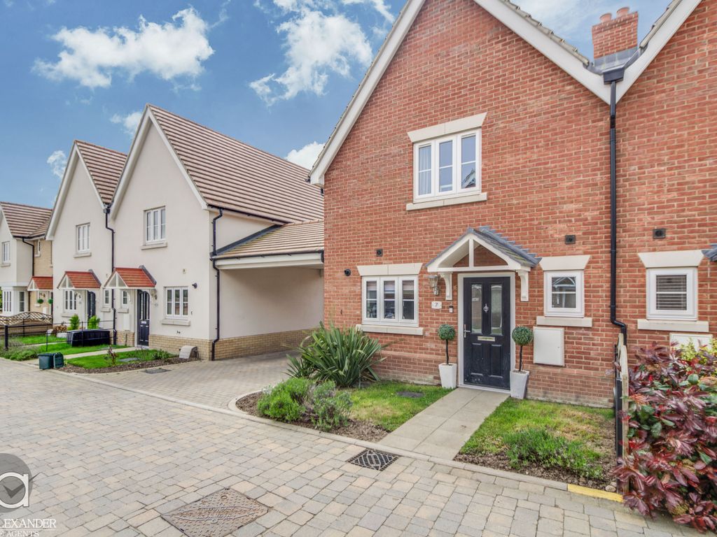 2 bed semidetached house for sale in Heathland Avenue, Tiptree