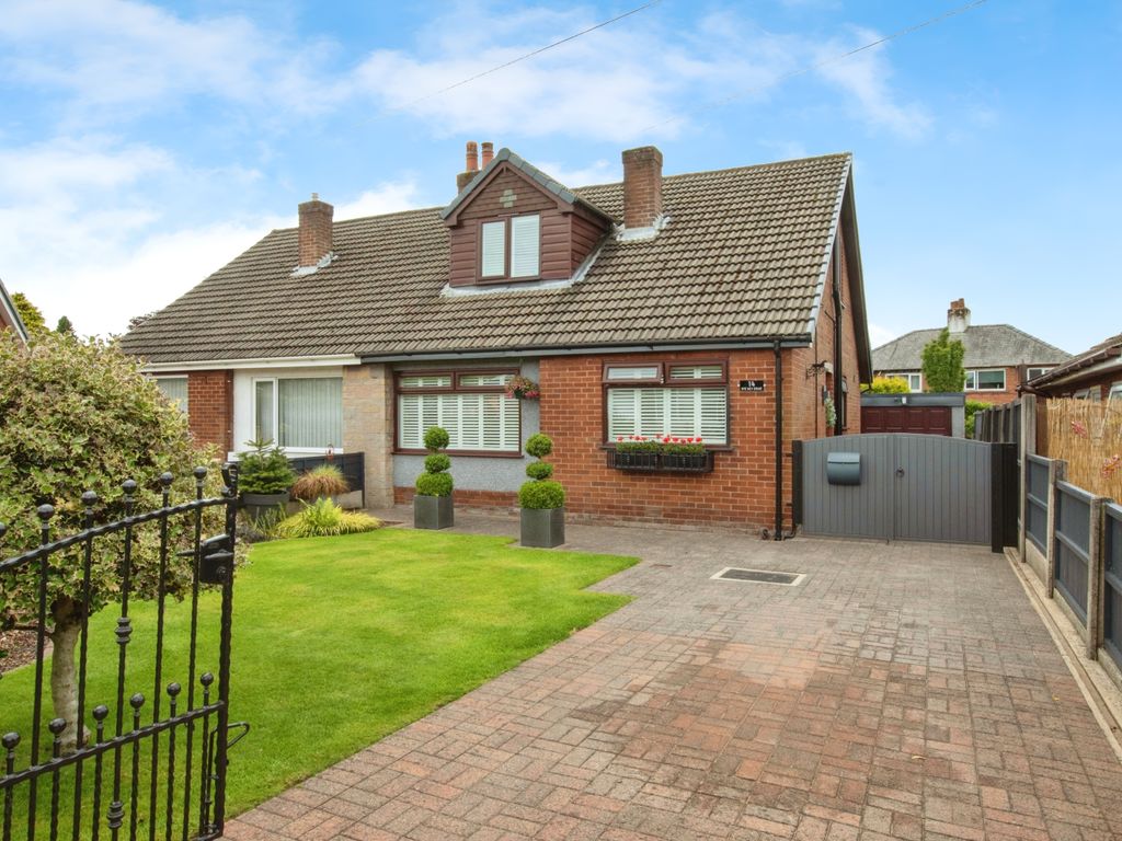 3 bed bungalow for sale in Roe Hey Drive, Coppull, Chorley, Lancashire