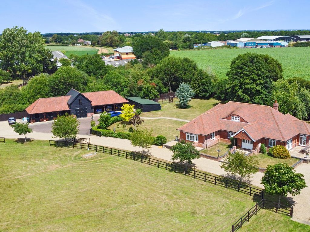 4 bed detached house for sale in Wormingford Road, Fordham, Colchester