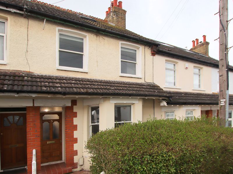 3 bed terraced house to rent in Palmerston Road, Farnborough, Orpington
