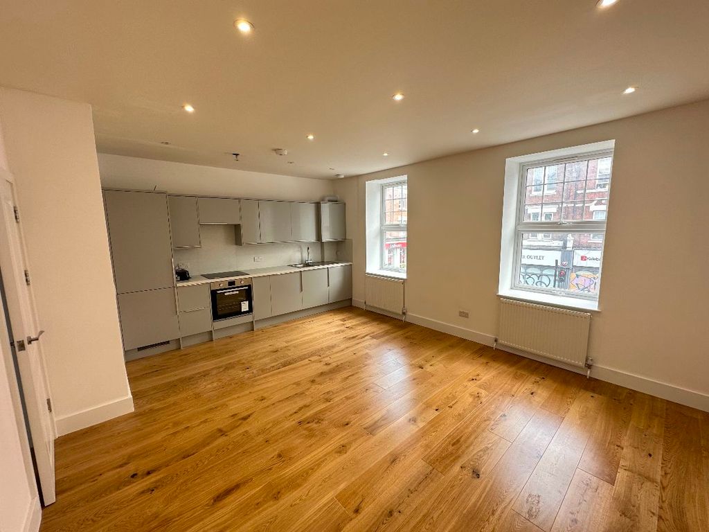 2 bed flat to rent in Green Lanes, London N4 Zoopla