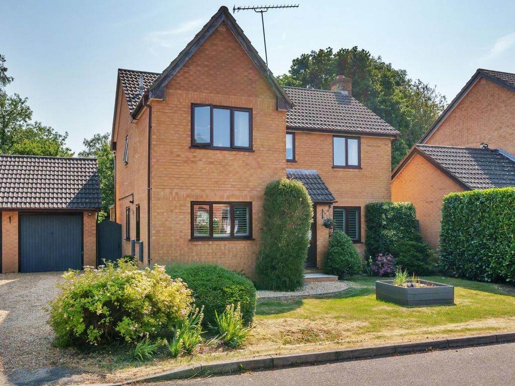 4 bed detached house for sale in Wellowbrook Close, Valley Park