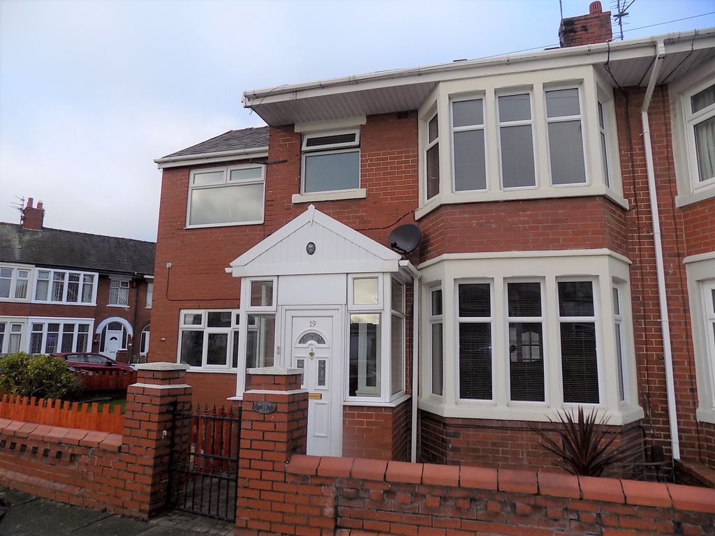 3 bed semidetached house for sale in Benson Road, Blackpool FY3 Zoopla