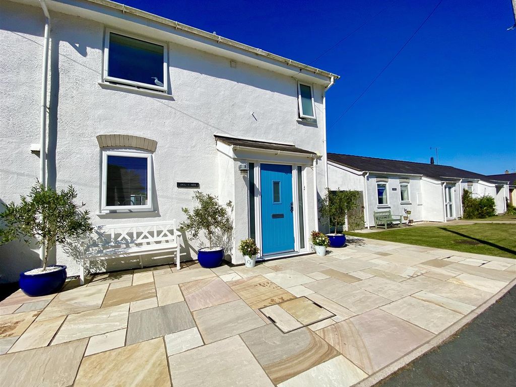 4 bed end terrace house for sale in Llwyn Gwalch Estate, Morfa Nefyn, Pwllheli LL53 Zoopla