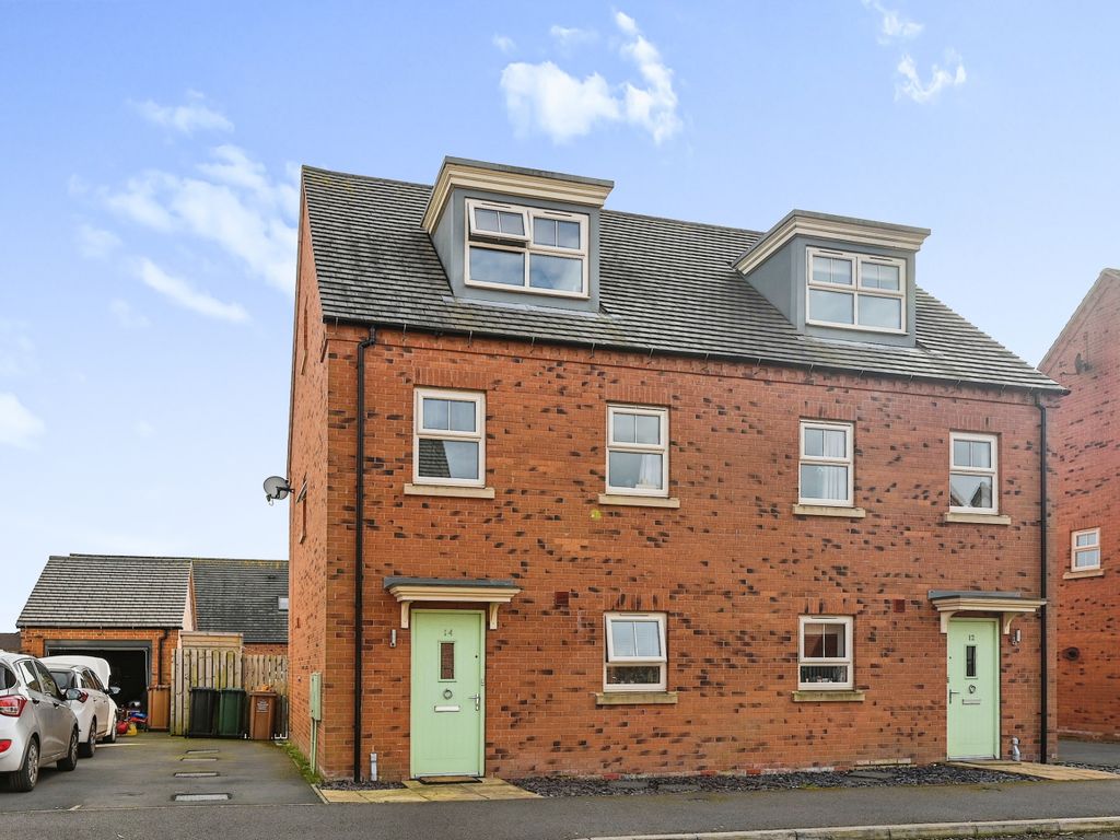 3 bed semidetached house for sale in Rowan Drive, Midway, Swadlincote