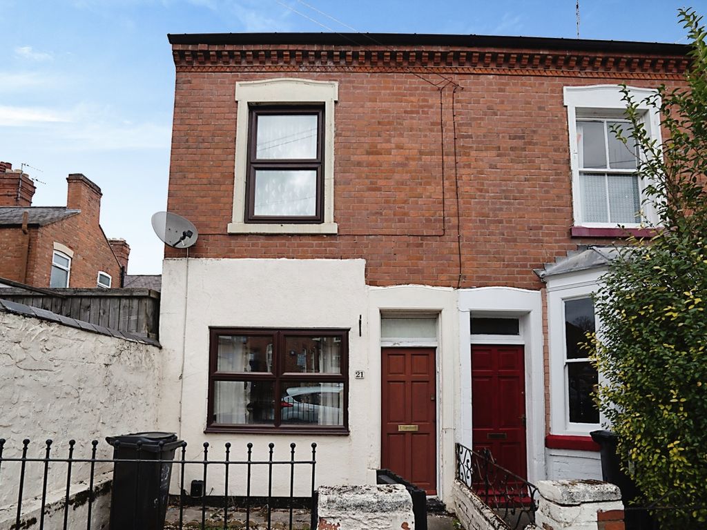 2 bed end terrace house for sale in Shaftesbury Road, Leicester LE3