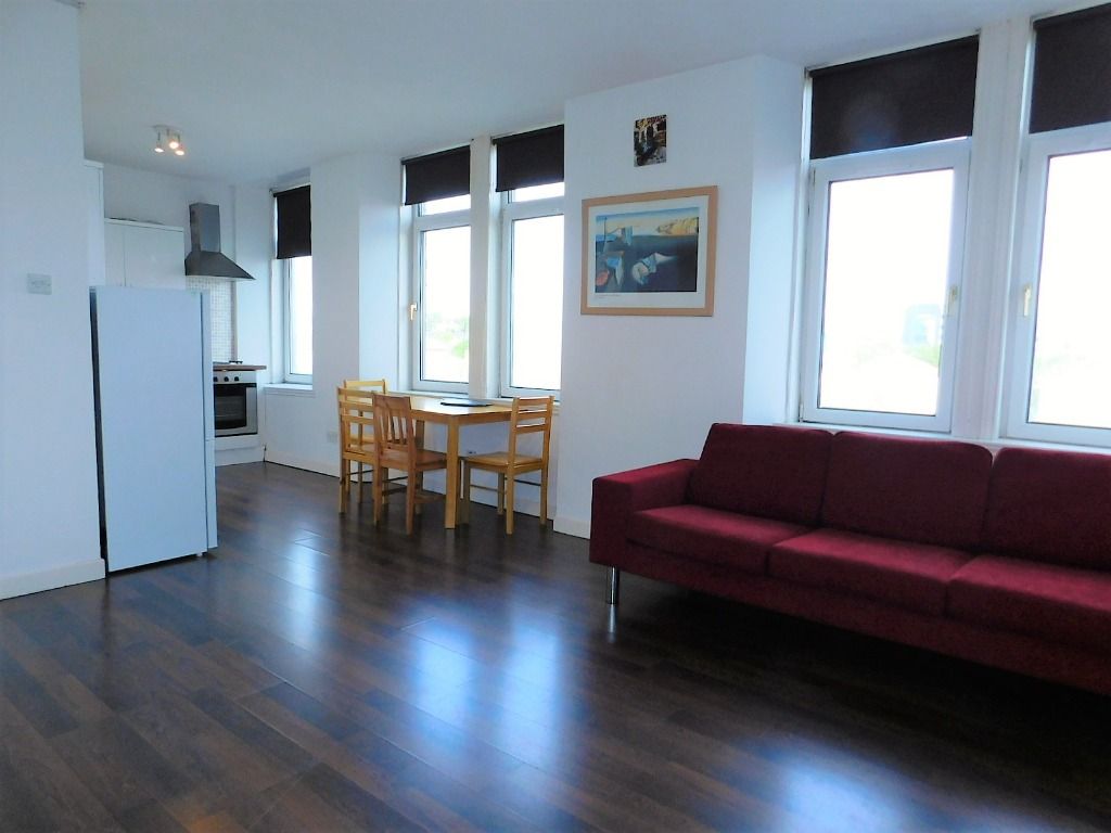 2 bed flat to rent in Menzies Road, Torry, Aberdeen AB11, £525 pcm Zoopla