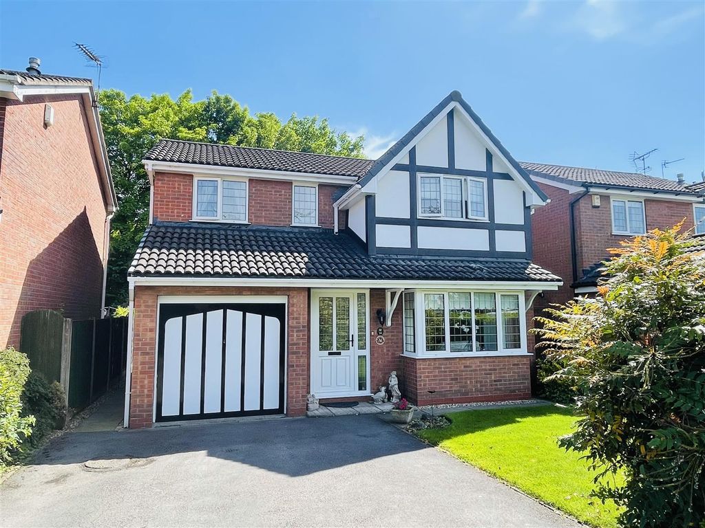 4 bed detached house for sale in Tudor Close, Rudheath, Northwich CW9