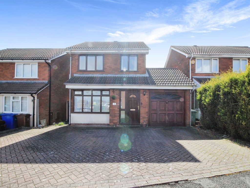 3 bed detached house for sale in Wheatlands Close, Heath Hayes, Cannock