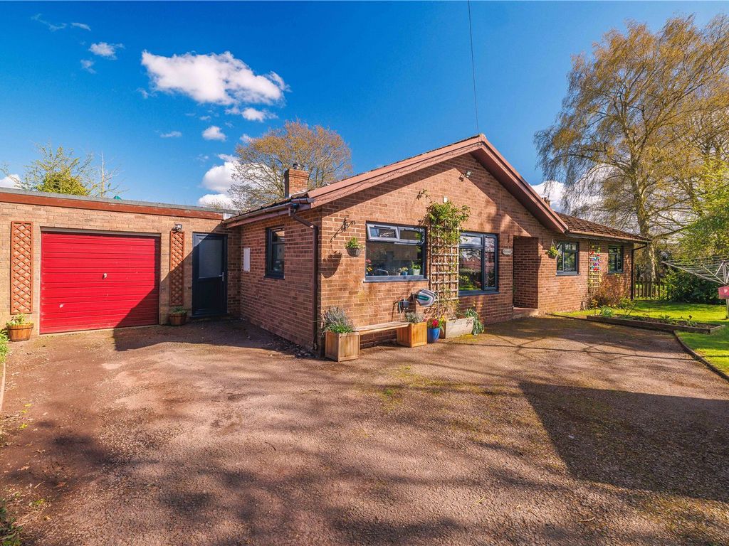 4 bed bungalow for sale in Brampton Abbotts, RossOnWye, Herefordshire