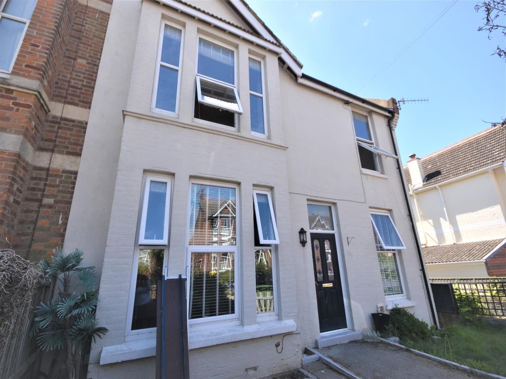 2 bed end terrace house to rent in Clive Avenue, Hastings TN35 Zoopla