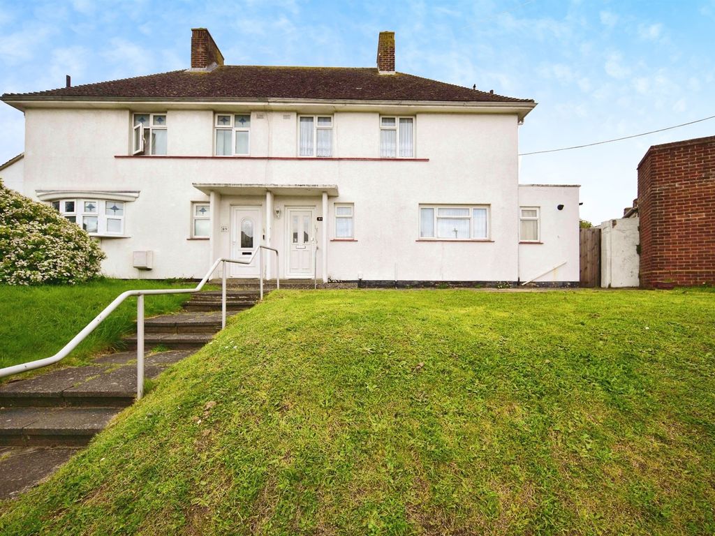 3 bed semidetached house for sale in Manor Grove, Sittingbourne ME10