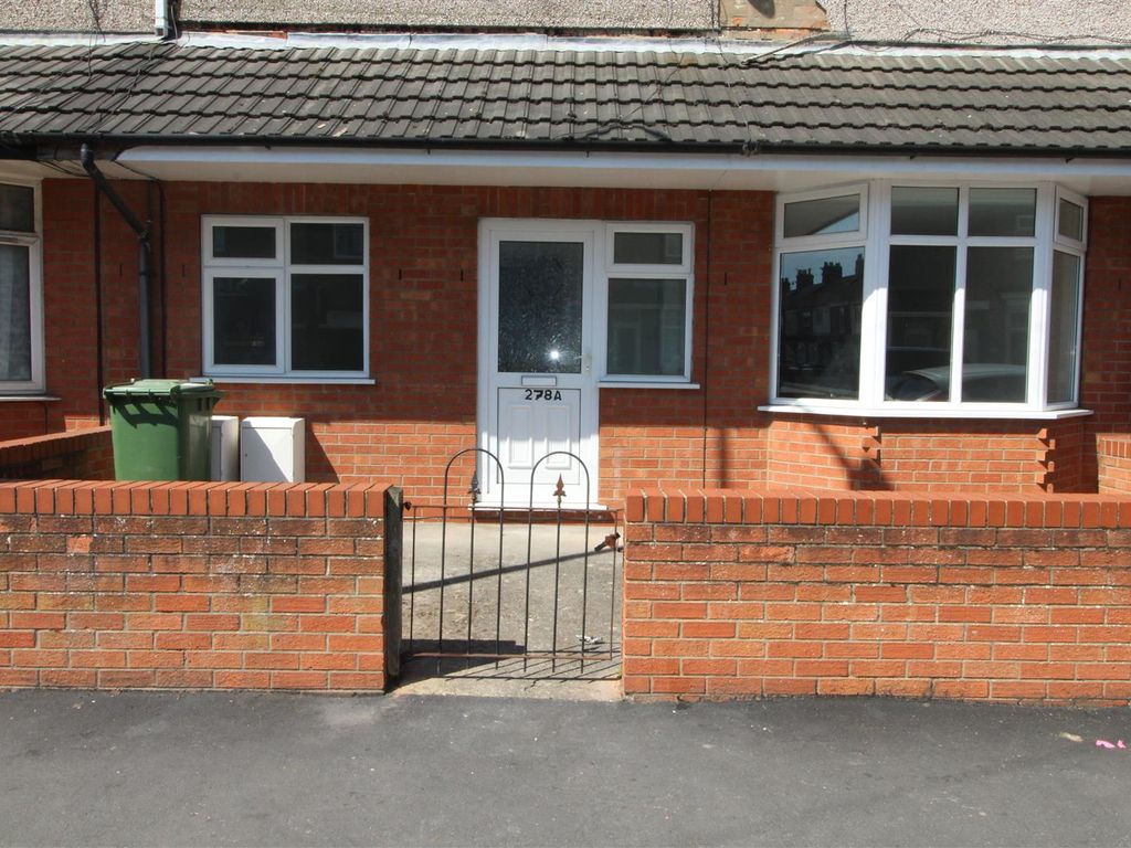 2 bed flat for sale in Heneage Road, Grimsby, N.E. Lincs DN32 Zoopla