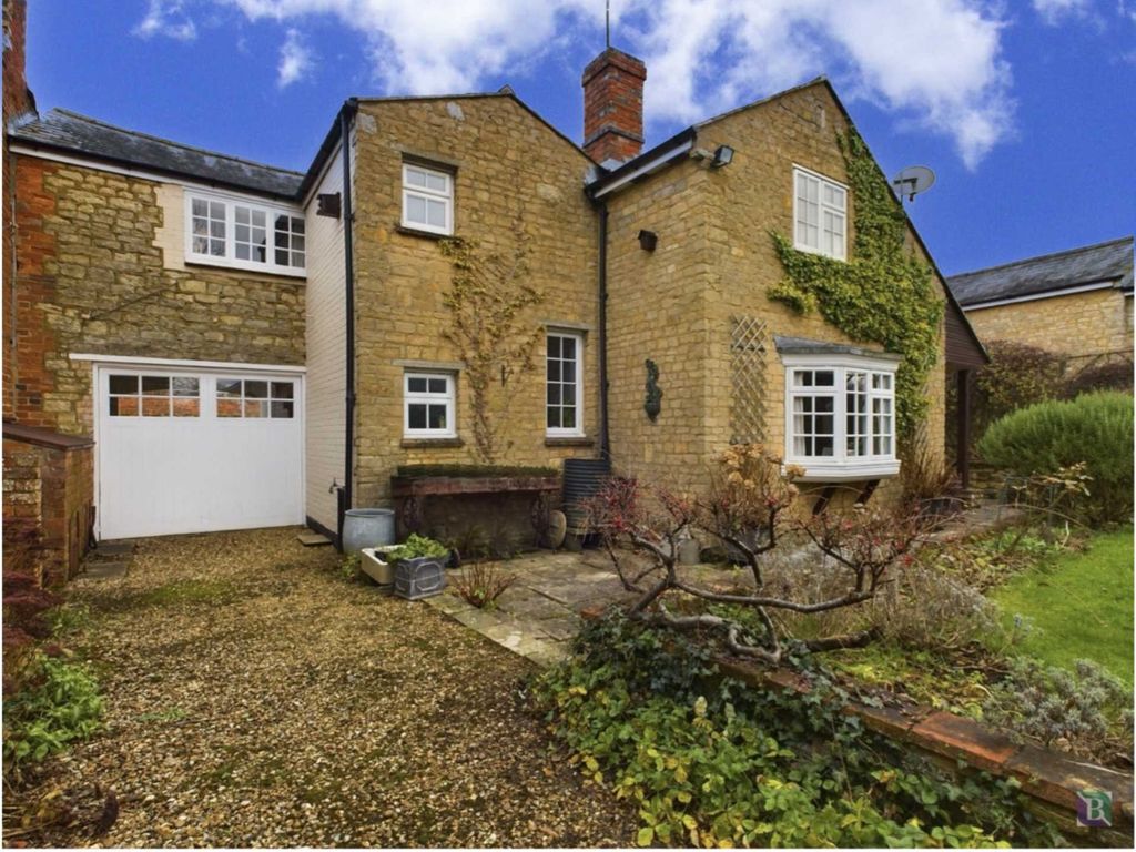 5 bed detached house for sale in The Old Stables, 3 Cattle End