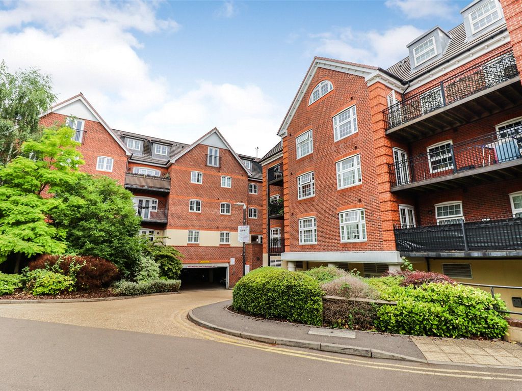 2 bed flat for sale in London Road, Camberley, Surrey GU15 Zoopla