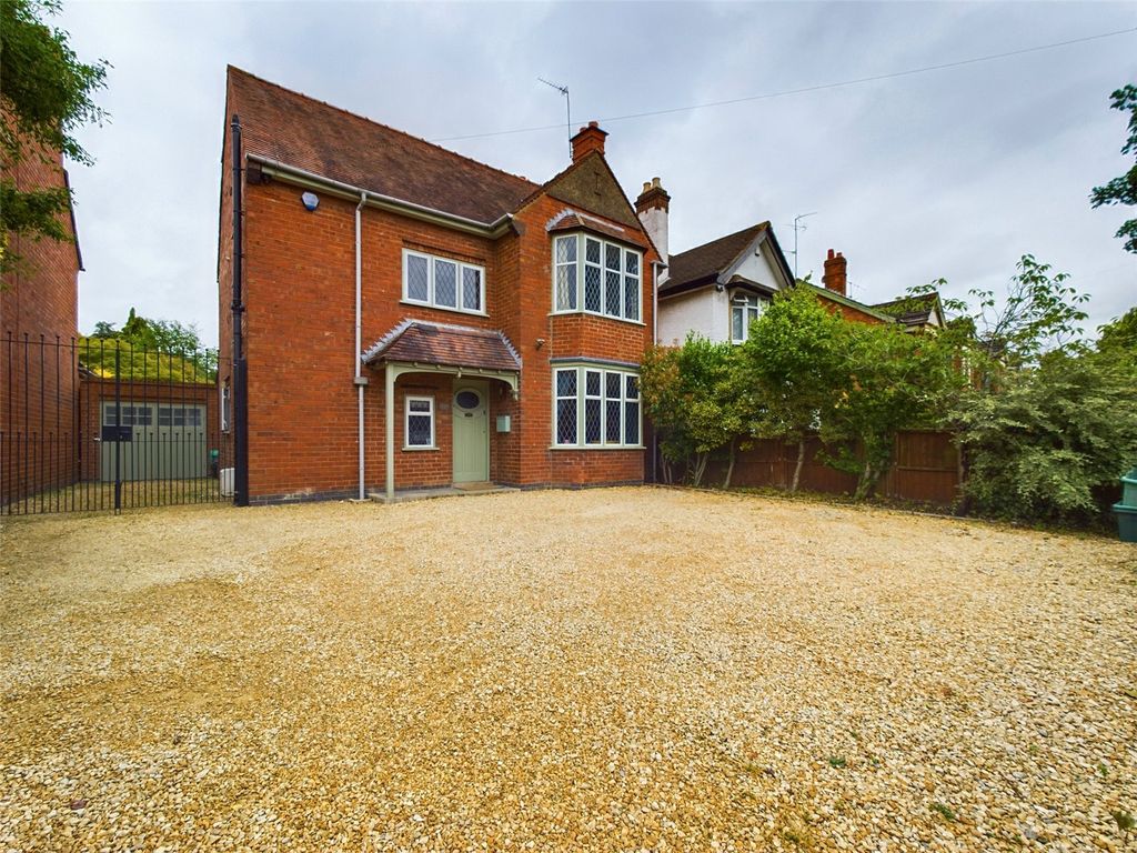 3 bed detached house for sale in Stroud Road, Gloucester