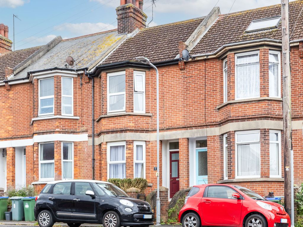 3 bed terraced house for sale in Murray Avenue, Newhaven BN9, £325,000