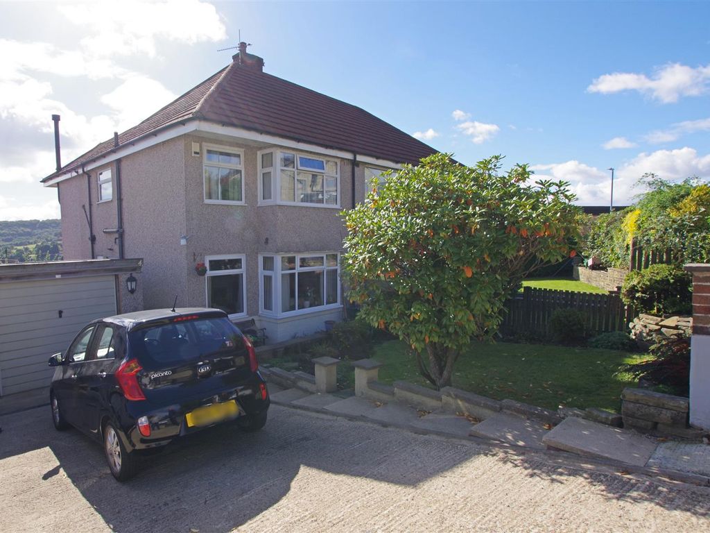 Pye Nest Drive, Halifax HX2  