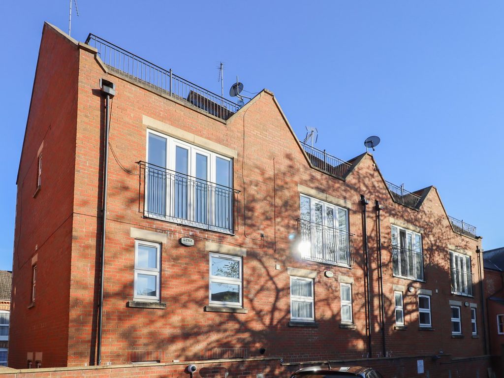 4 bed town house for sale in Victoria Road, Northampton, Northampton