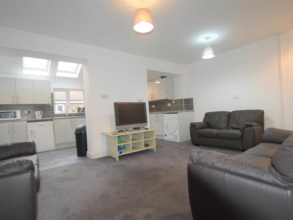 3 bed detached house to rent in Elmdon Road, Selly Park, Birmingham B29