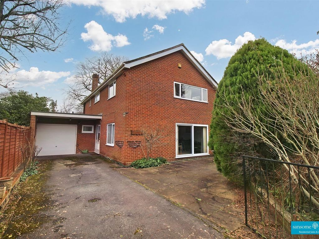 4 bed detached house for sale in Nursery Gardens, Purley On Thames