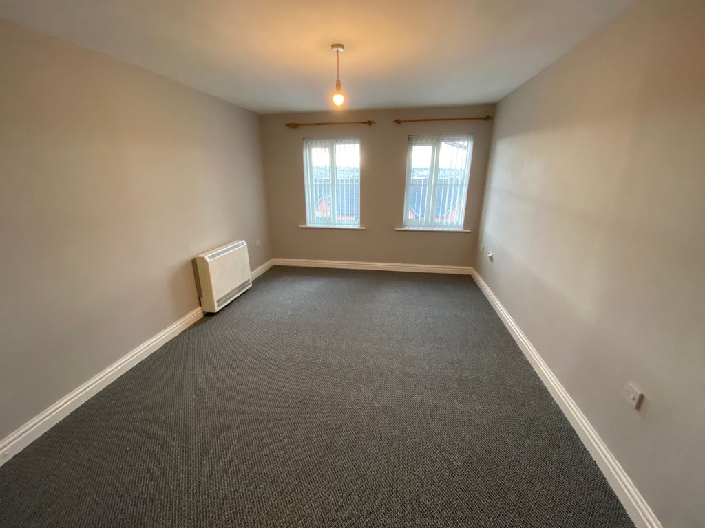 1 bed flat to rent in Weavers Court, Preston New Road, Blackburn BB2, £