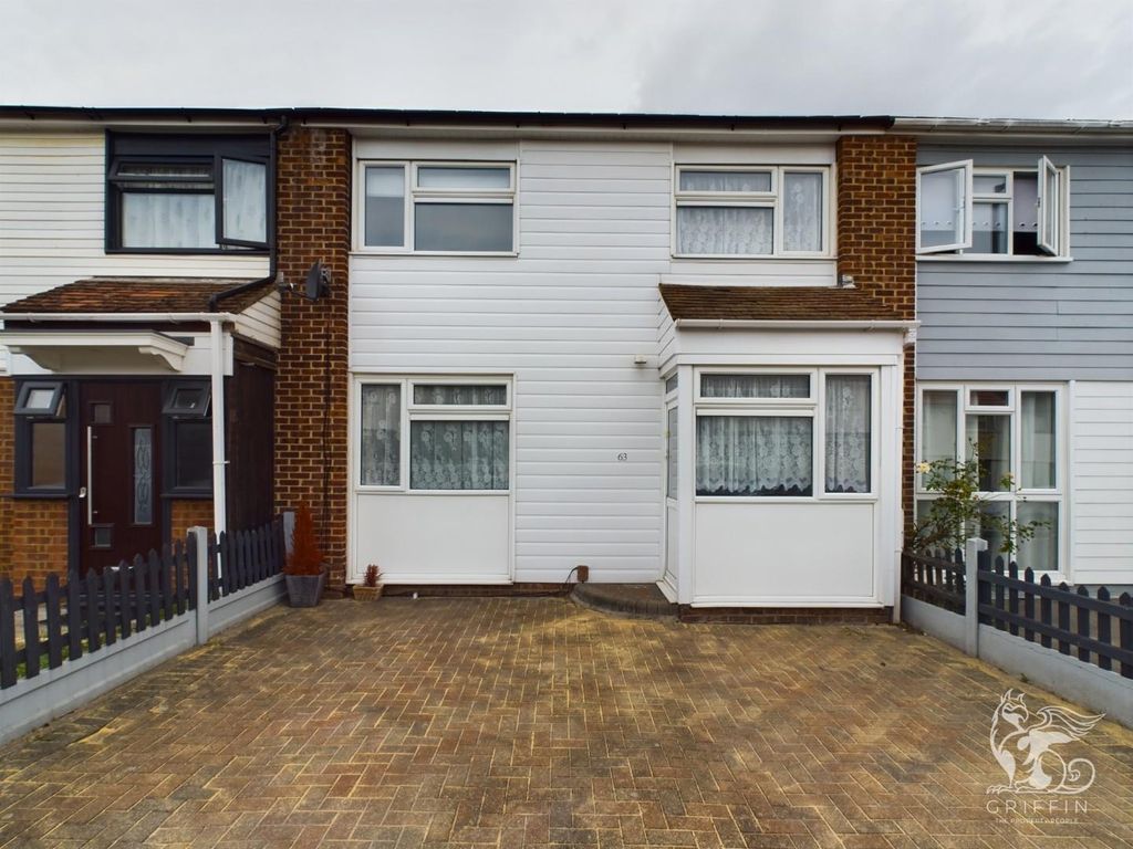 3 bed terraced house for sale in Delhi Road, Pitsea, Basildon SS13, £325,000 Zoopla
