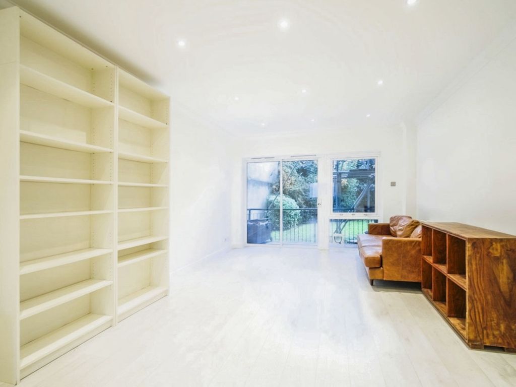 40 Bacon Street, London E2