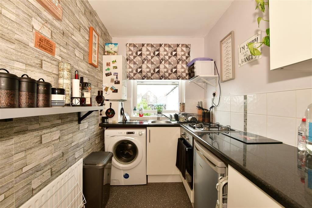 1 bed flat for sale in Prospect Road, Broadstairs, Kent CT10, £150,000