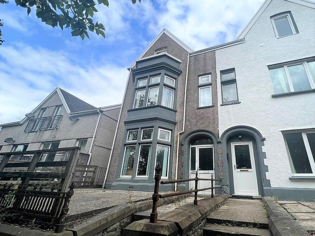 6 bed end terrace house for sale in The Promenade, Mount Pleasant, Swansea SA1, £270,000 Zoopla