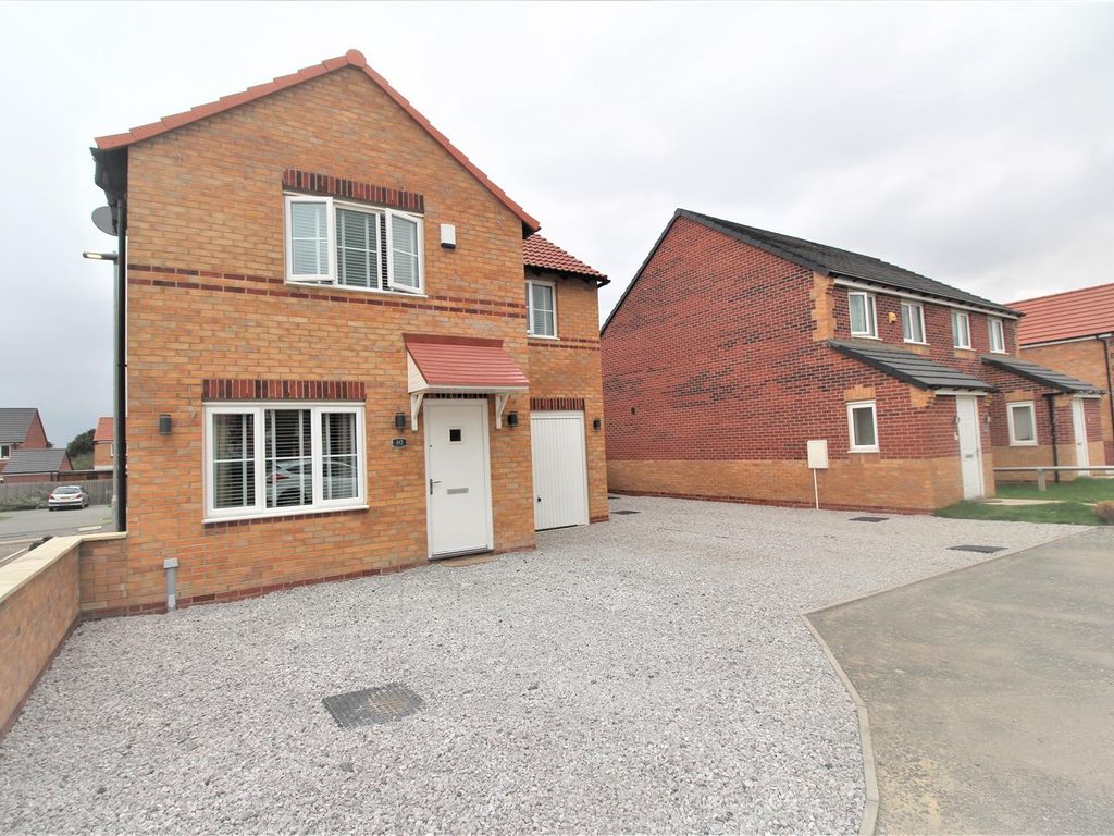 4 bed detached house for sale in Tempest Square, Bradford BD4, £280,000