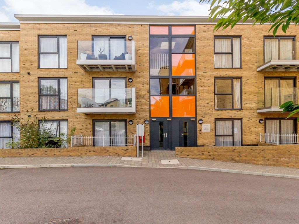 1 bed flat to rent in Zodiac Close, Edgware HA8, £1,450 pcm Zoopla
