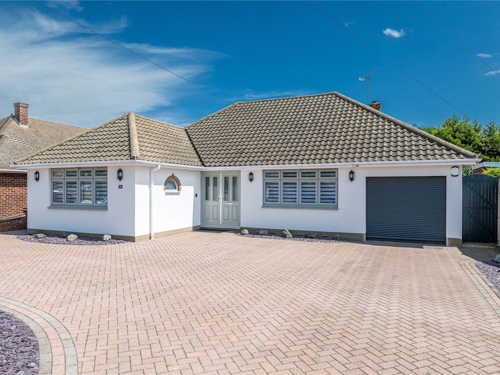 3 bed bungalow for sale in Dungannon Drive, Thorpe Bay, Essex SS1 Zoopla
