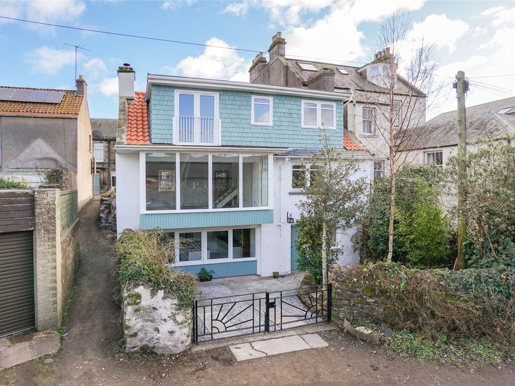 3 bed end terrace house for sale in Main Street, Upper Largo, Leven KY8