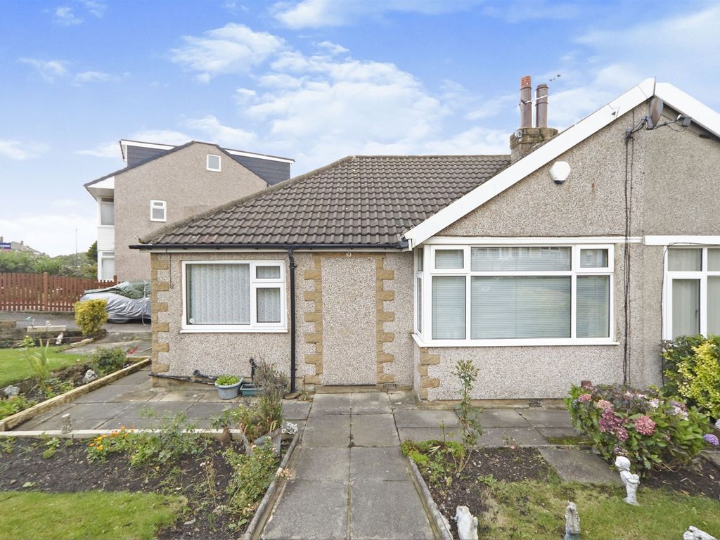 2 bed semidetached bungalow for sale in Brantwood Avenue, Bradford BD9