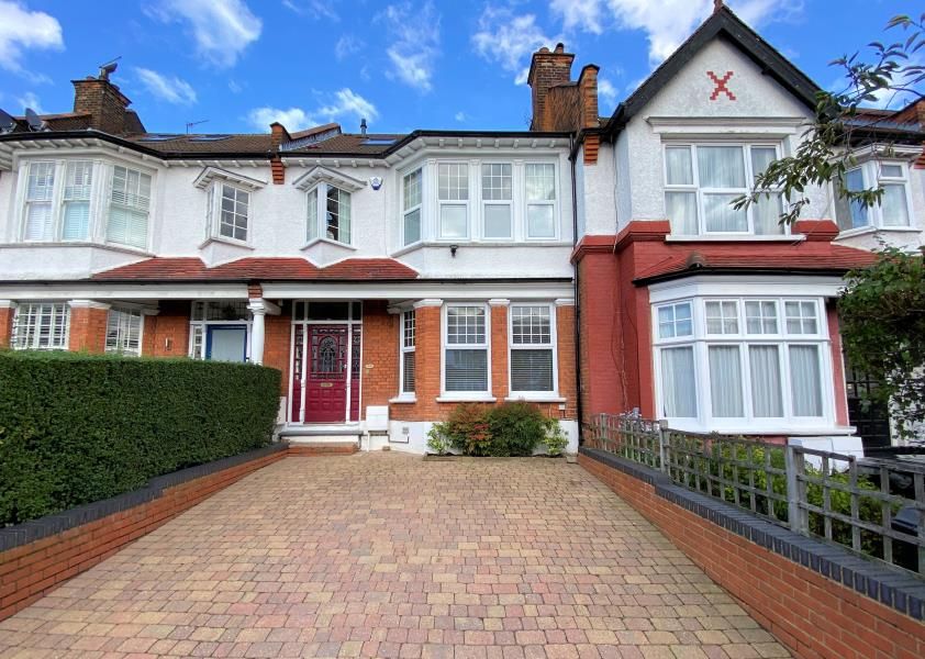 4 bed terraced house for sale in Woodlands Avenue, Finchley N3 Zoopla