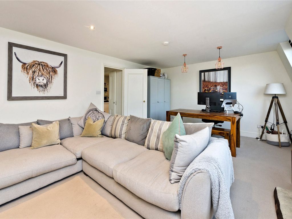 3 bed flat to rent in Moore Park Road, London SW6 Zoopla