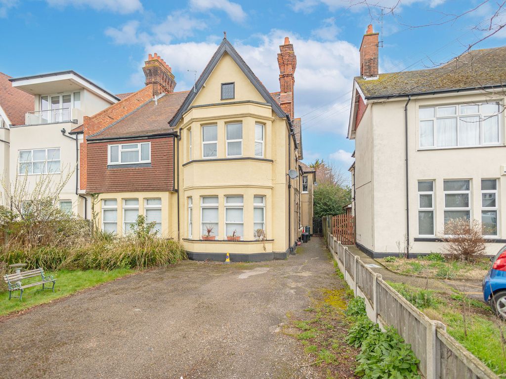 1 bed flat to rent in Imperial Avenue, WestcliffOnSea SS0 Zoopla