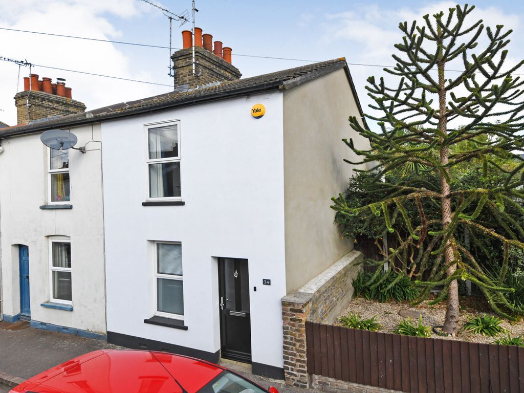 2 bed end terrace house for sale in South Primrose Hill, Chelmsford CM1