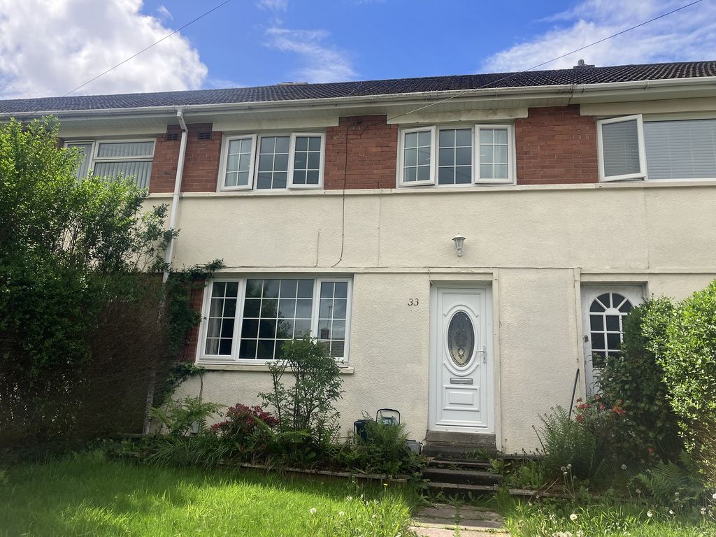 3 bed terraced house to rent in Moorland Road, Neath, Neath Port Talbot