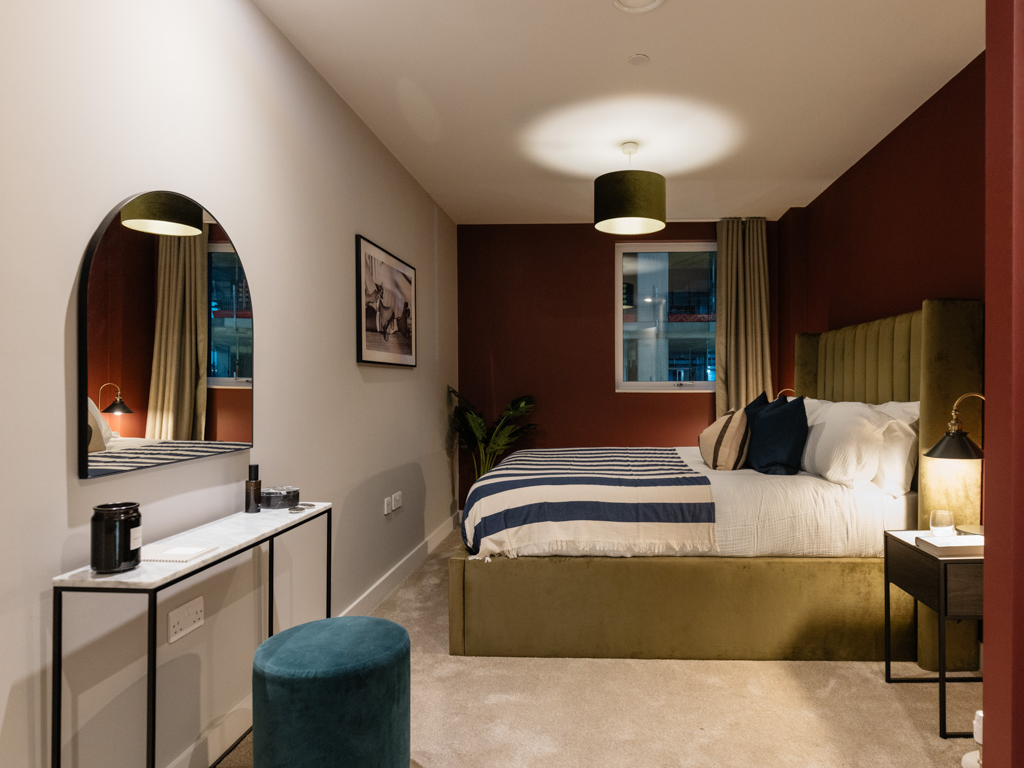 3 bed flat to rent in Quarry Hill, Leeds LS2, £2,565 pcm Zoopla