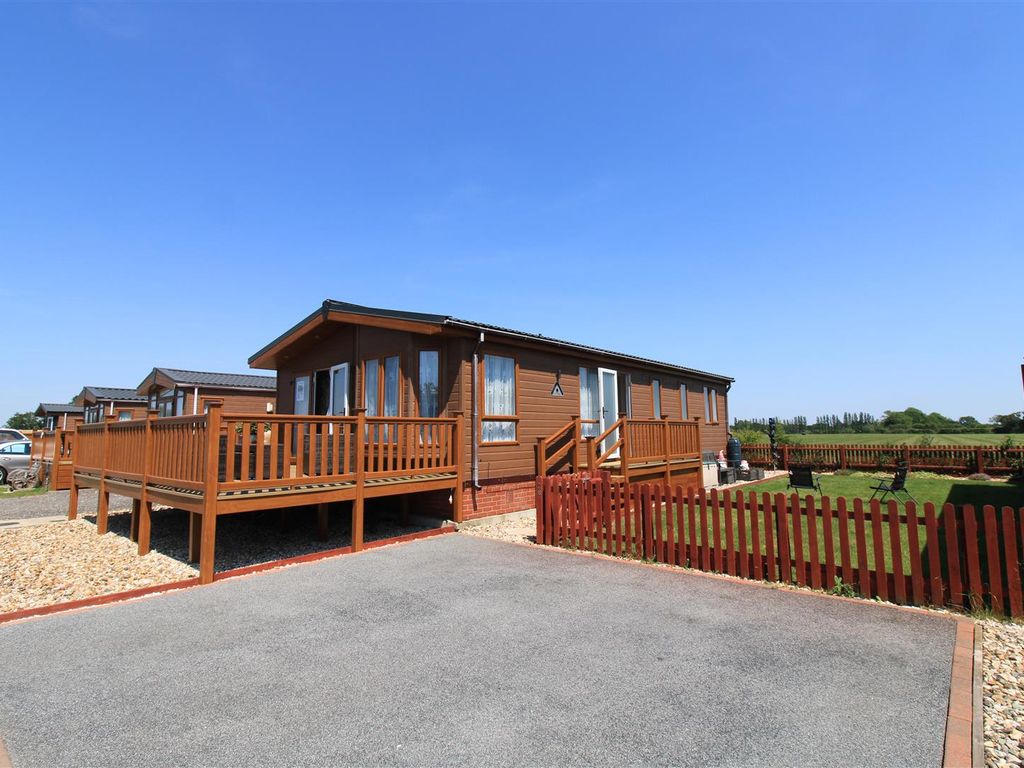 2 bed mobile/park home for sale in Stonham Aspel Lodge Park, Pettaugh
