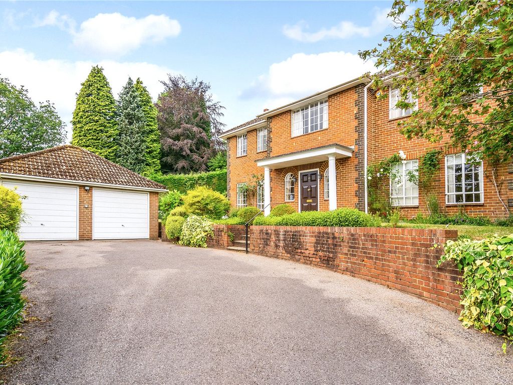 4 bed detached house for sale in Stoatley Rise, Haslemere, Surrey GU27