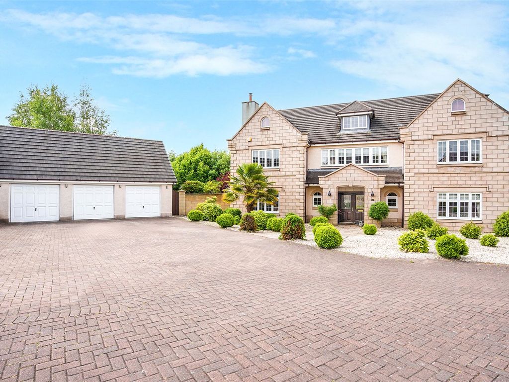 5 bed country house for sale in Douglas Avenue, Airth FK2 Zoopla