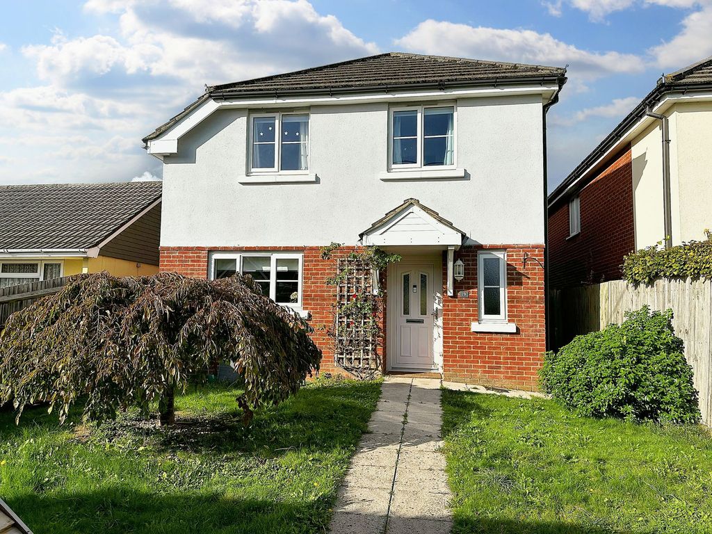 4 bed detached house for sale in Old Magazine Close, Marchwood SO40, £